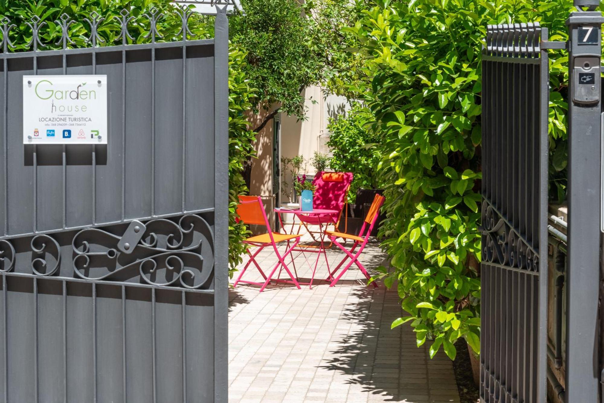 Garden House, appartamento con giardino a Fasano Esterno foto